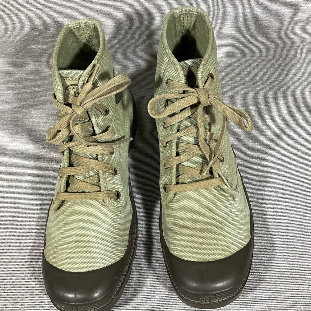 Palladium Olive Pampas High Top Boots, US size 12